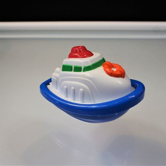 Fisher Price Baby Bath Pool Toy Small Boat Toddlers Plastic Toy - Picture 1 of 6